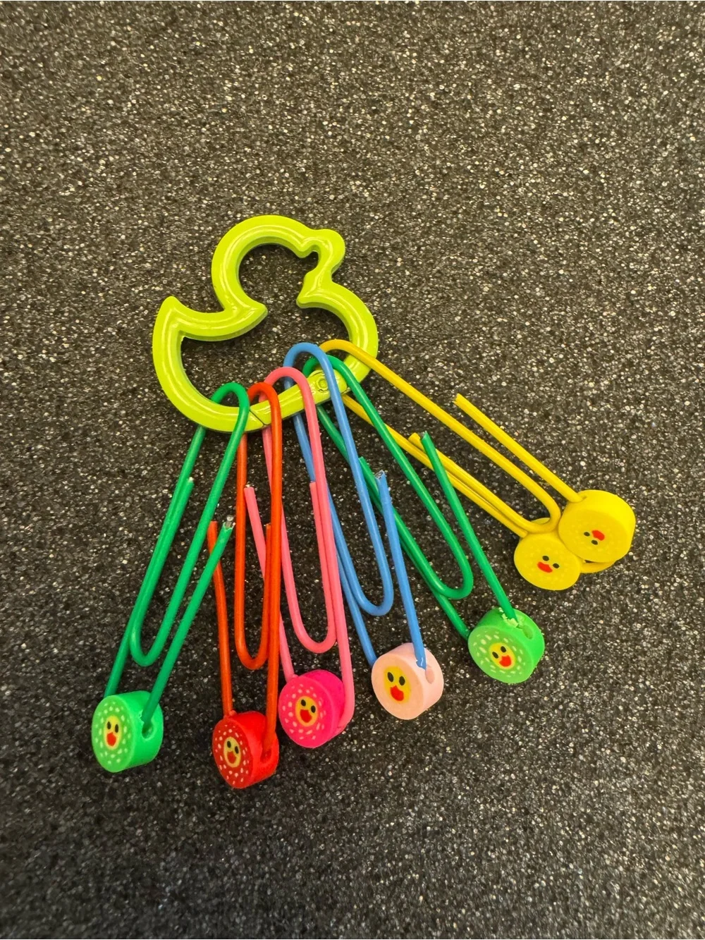 Cruise Accessories! Assorted Color Duck Carabiner w/ paperclips/duckface bead.